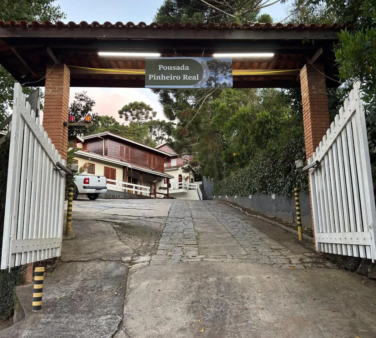 Pousada Pinheiro Real Campos do Jordao Hotel